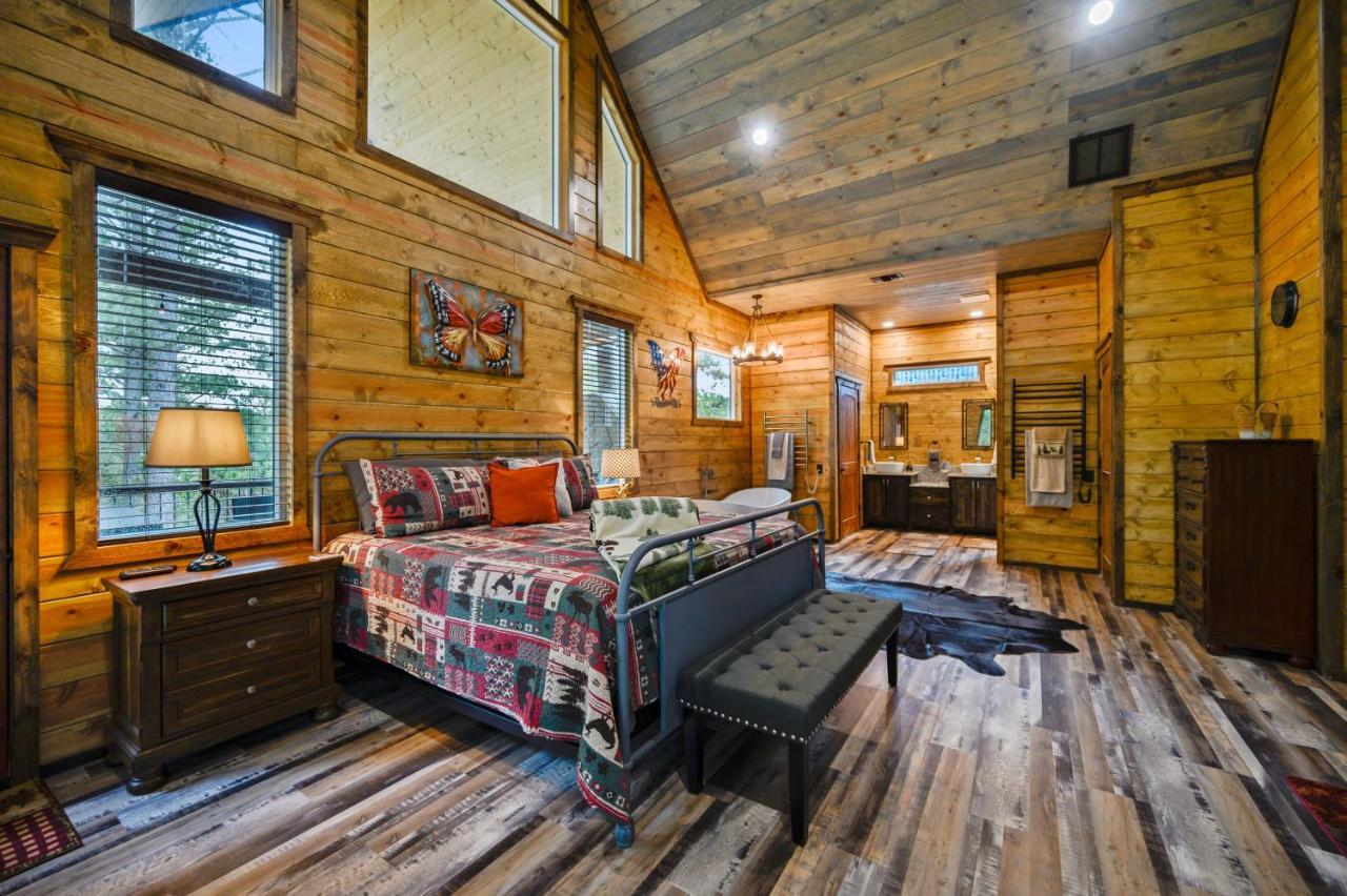 The Adirondack Honeymoon Hot Tub Soaking Tub Wood Burning Fireplace Stephens Gap Exterior photo