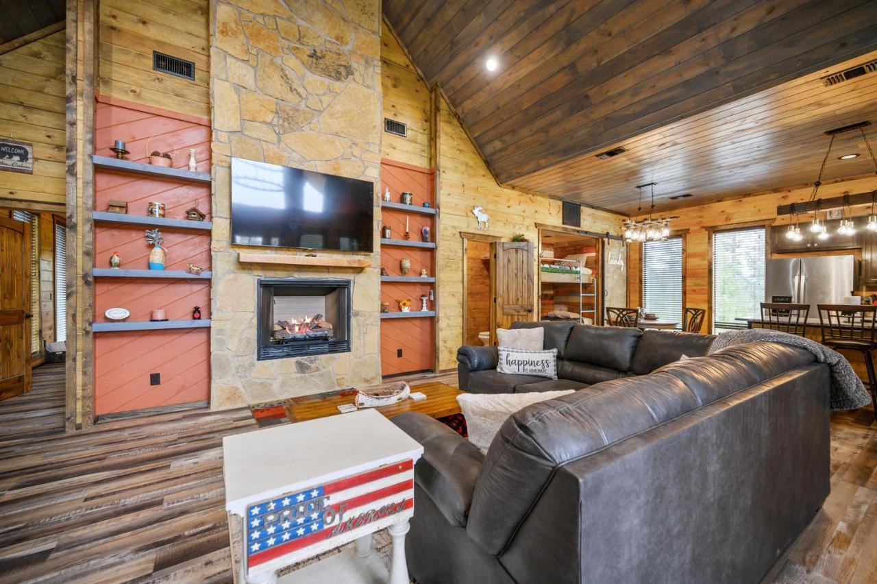 The Adirondack Honeymoon Hot Tub Soaking Tub Wood Burning Fireplace Stephens Gap Exterior photo
